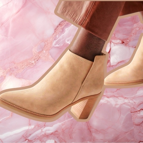 NWOT Dolce Vita ‘Spade’ Genuine Suede Heeled Ankle Boots in “Dune” Size 9.5 - Picture 4 of 16